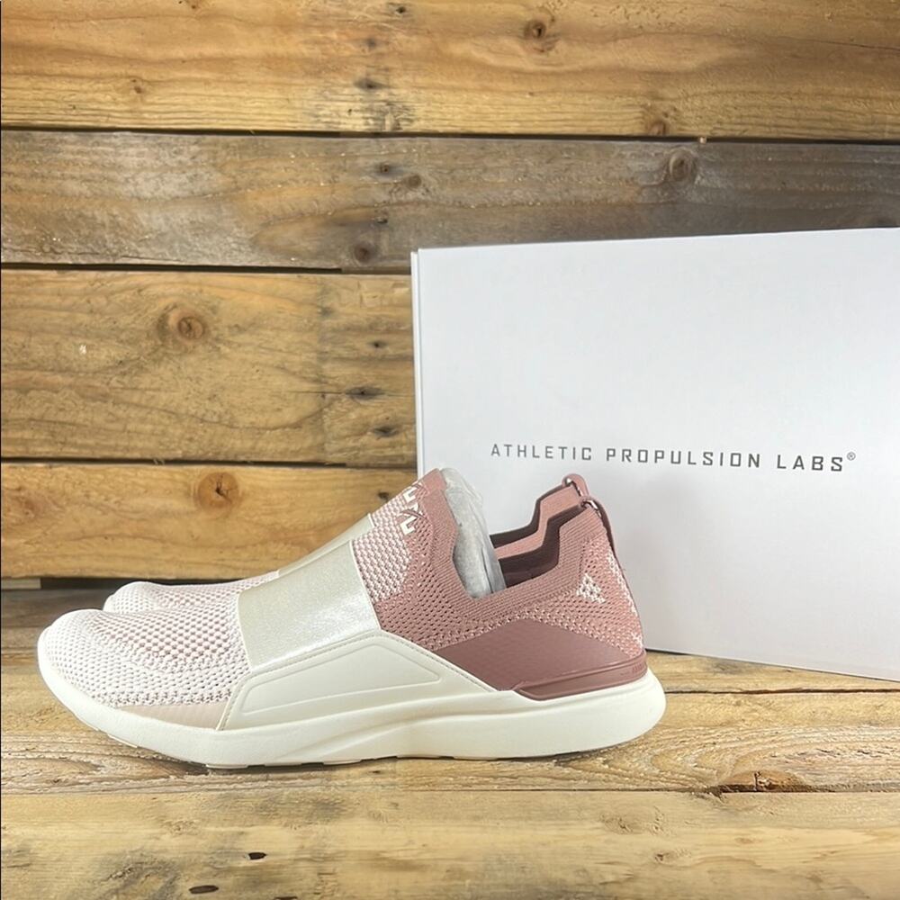 APL Men's Techloom Bliss Sneakers - Ivory/Creme/Beachwood - 10 - NIB